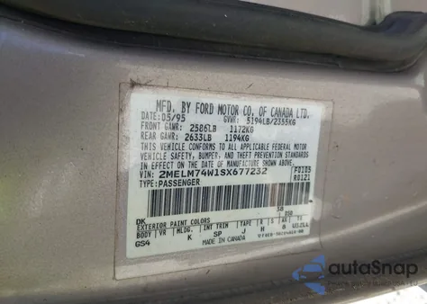 1995 Mercury Grand Marquis Gs z USA, uszkodzony, nr VIN 2MELM74W1SX677232